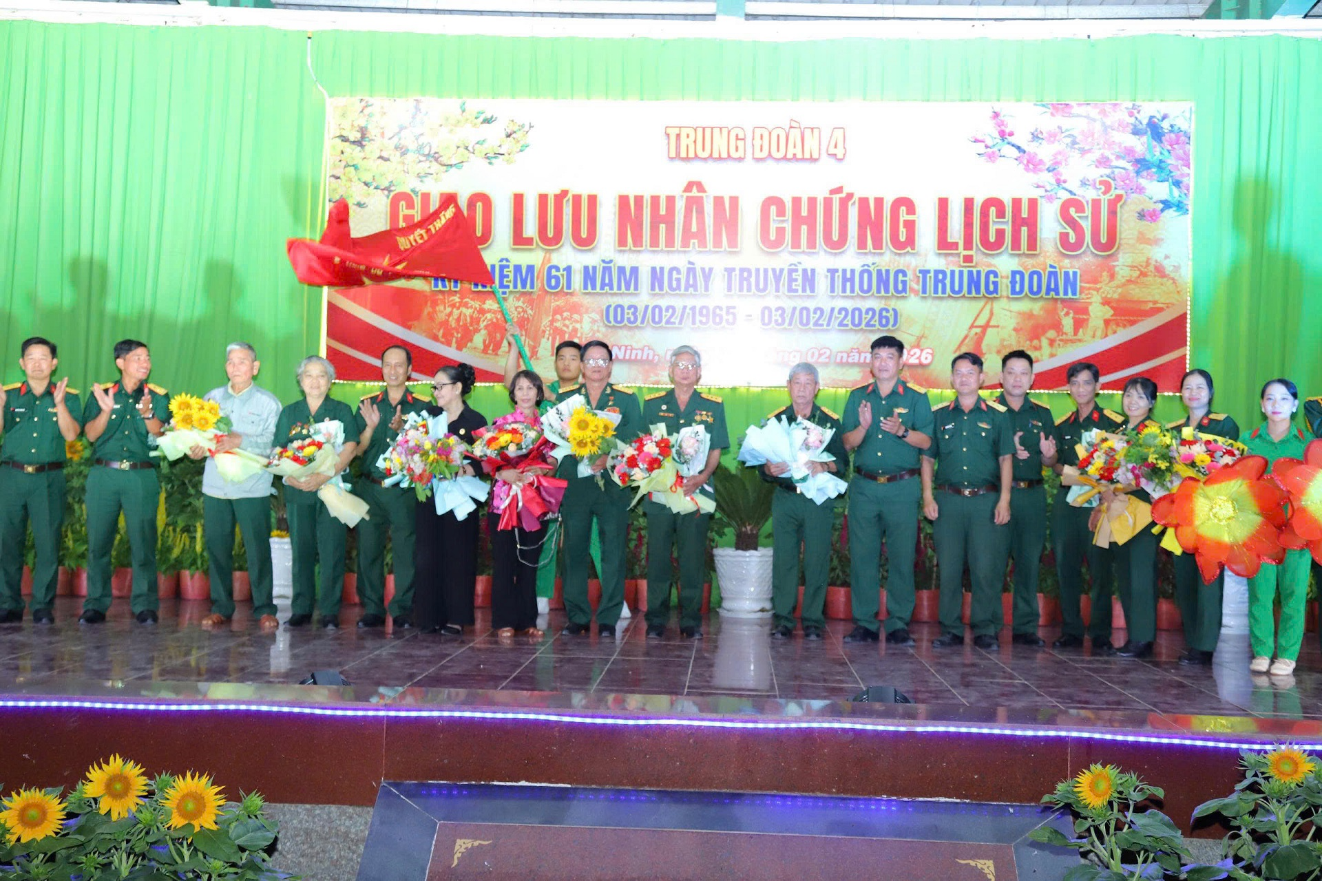 Tiếp lửa truyền thống anh hùng ở đơn vị hai lần anh hùng